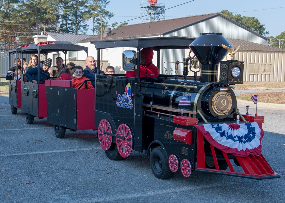 4th FFS hosts Children’s Holiday Party