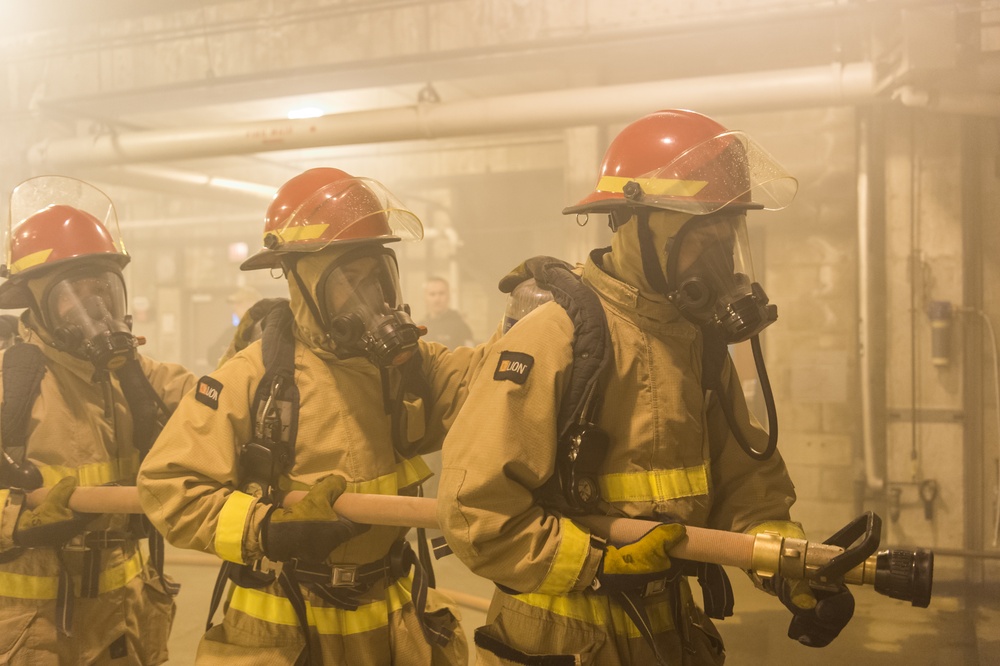 191211-N-TE695-2001 NEWPORT, R.I. (Dec. 11, 2019) -- Navy Officer Candidate School (OCS) conducts battle station drills