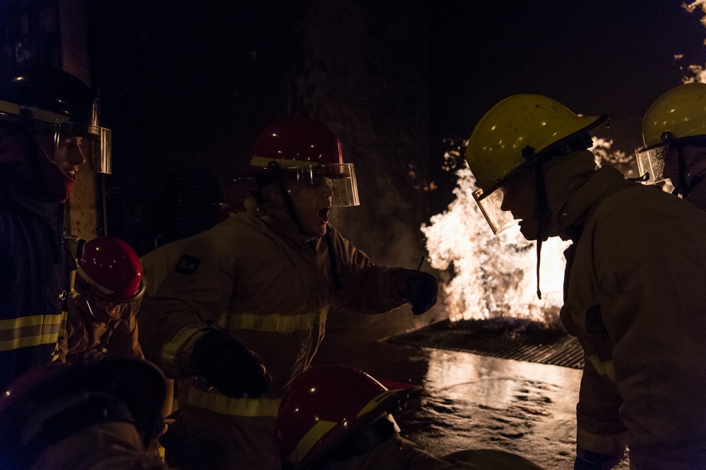 191211-N-TE695-0052 NEWPORT, R.I. (Dec. 11, 2019) -- Navy Officer Candidate School (OCS) conducts battle station drills