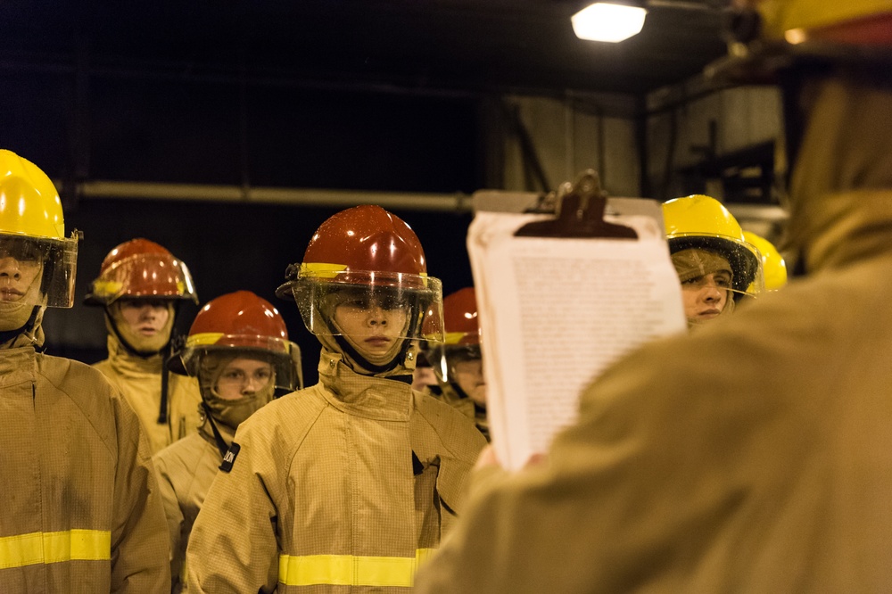 191211-N-TE695-0053 NEWPORT, R.I. (Dec. 11, 2019) -- Navy Officer Candidate School (OCS) conducts battle station drills