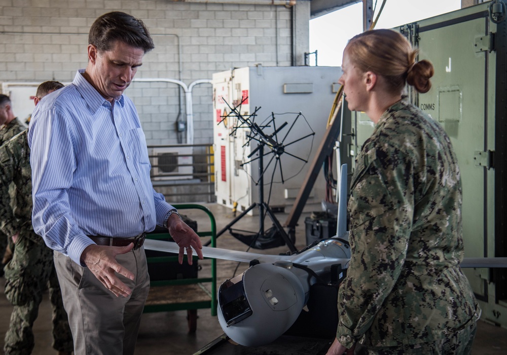 DoD Chief Information Officer Meets with Naval Special Warfare