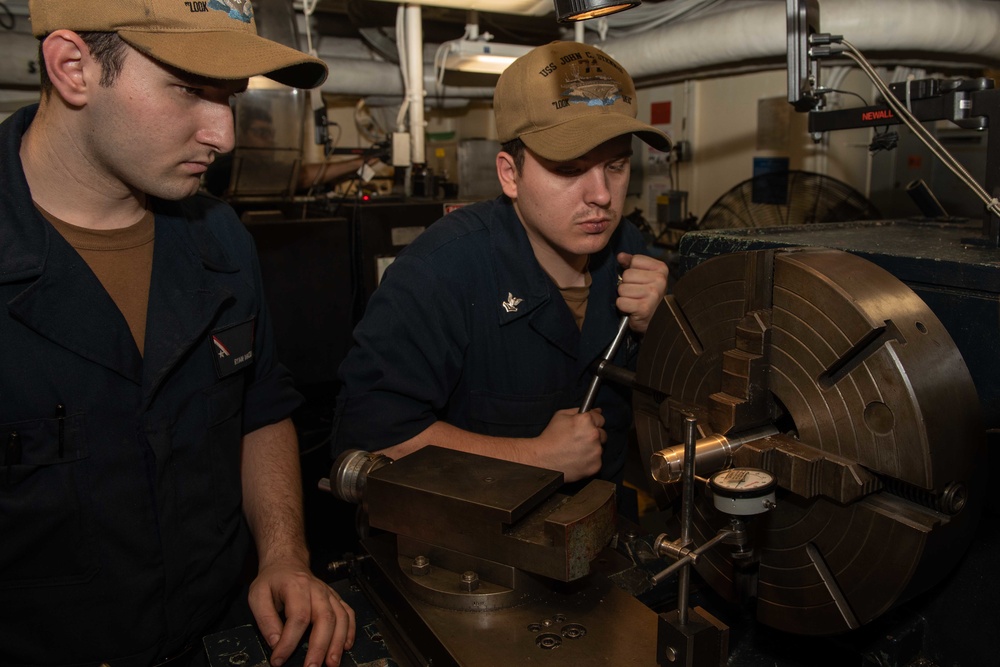 Sailors calibrathes a lathe