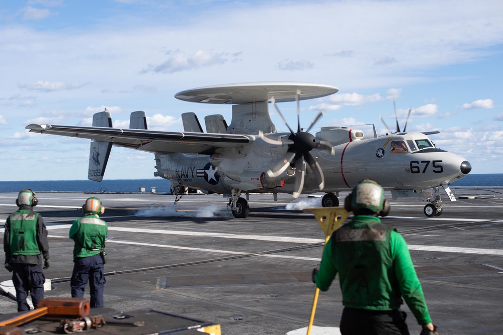 The aircraft carrier USS John C. Stennis (CVN 74)conducts carrier qualifications