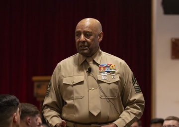 Learning from the Old Breed: Sgt. Maj. John Canley visits III MEF