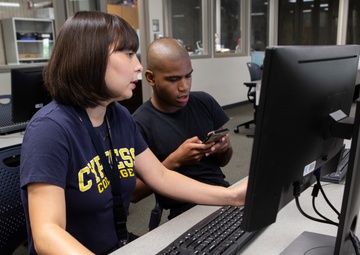 California Jobs Challenge scholars register for college