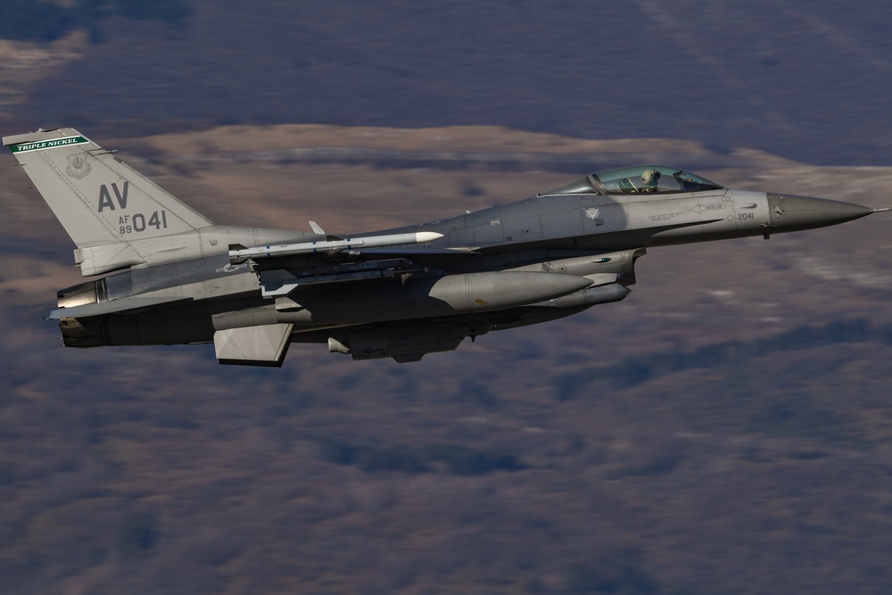 Fighting Falcons Take Off From Aviano