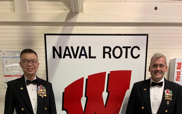 Great Lakes Commanding Officer Visits UW-Madison