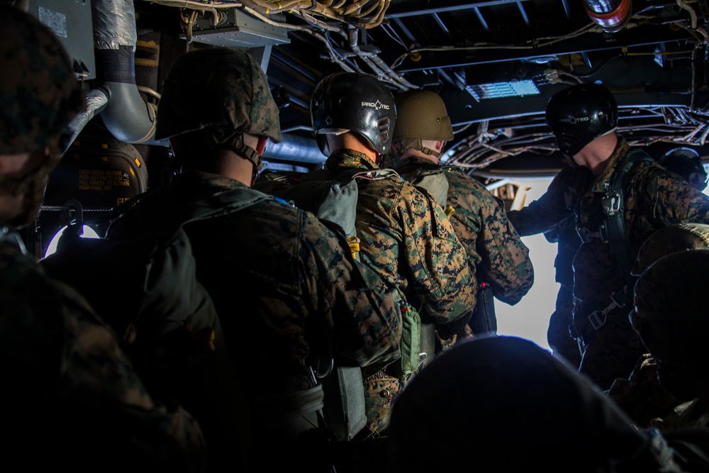 31st MEU conducts Joint Precision Air Delivery