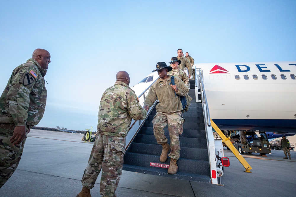 1st Squadron, 102nd Cavalry Regiment troopers home for the holidays