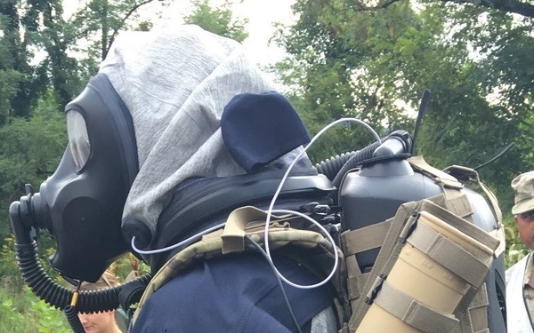 Cooling vest, thermal management unit, and liquid penetrator valve