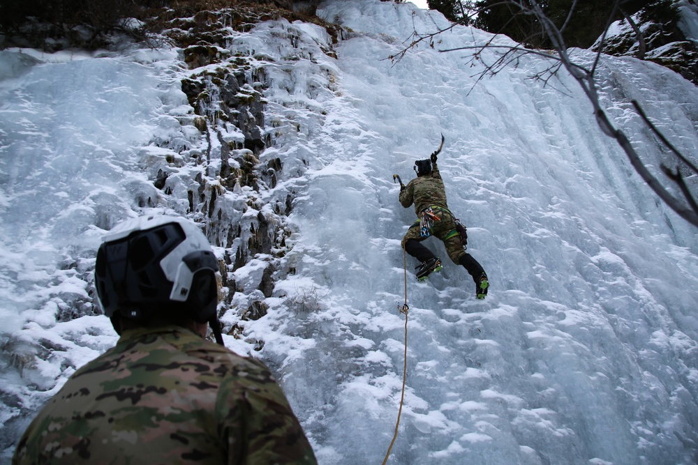 Green Berets Return to the Heart of the Mountains for Annual Training