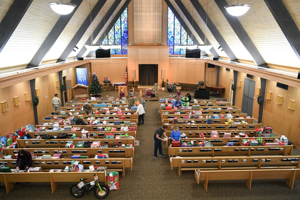 Angel Tree program brings holiday cheer to military children