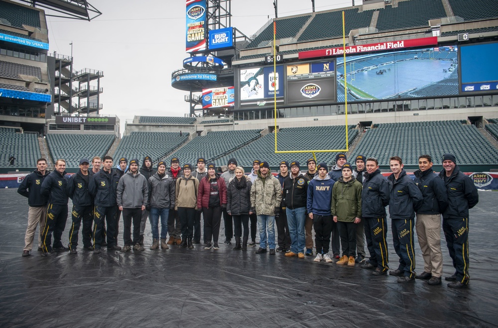 Members of CNRC, NRD Philadelphia recruiters and future Sailors conduct walkthrough at the stadium prior to the Army-Navy game