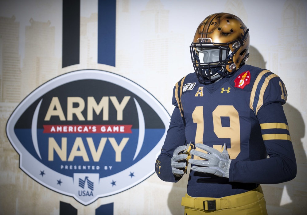 DVIDS - Images - Army Navy Game 2019: MCPON at Radio Row [Image 2 of 12]