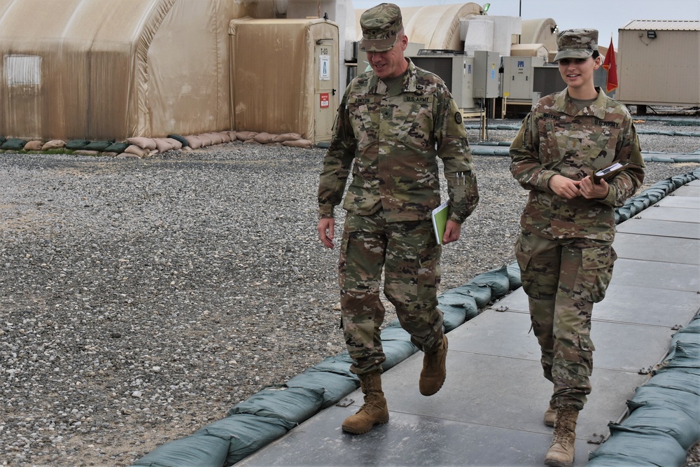 Brig. Gen. Scott Linton Visits the 77th Sustainment Brigade