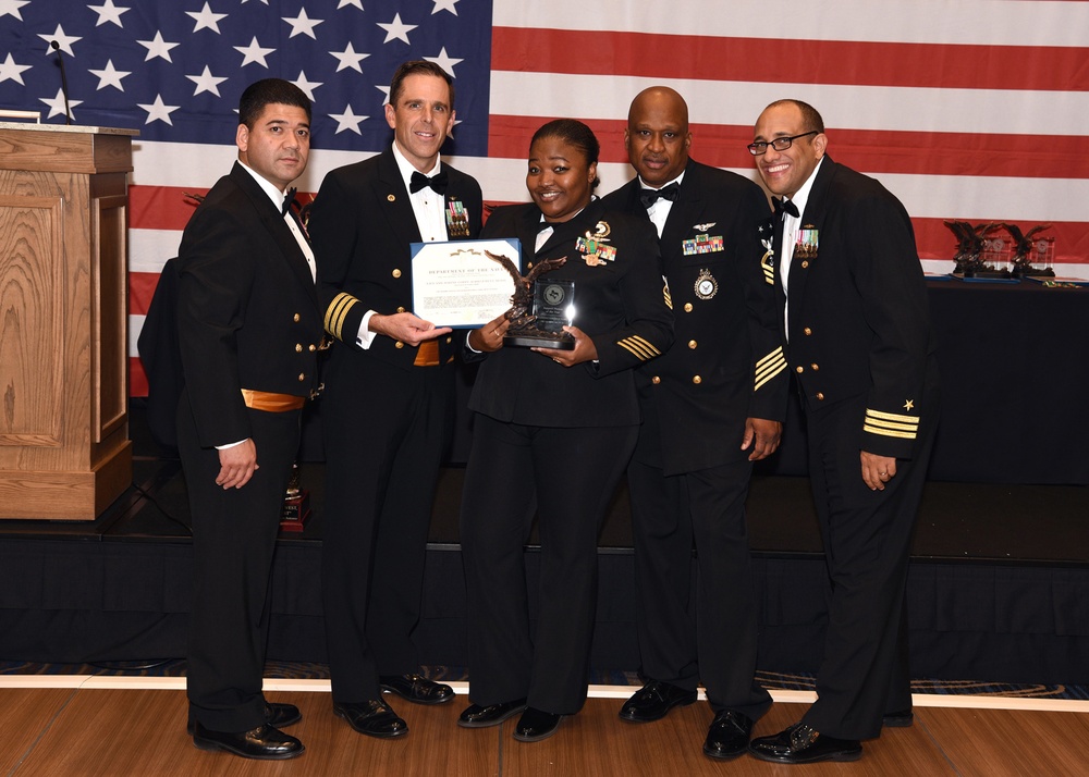 Alabama Sailor recognized for Meritorious Service in Navy Recruiting District San Antonio