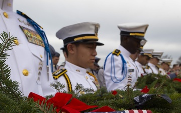 Wreaths Remind Us Of Veterans Laid to Rest