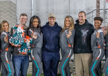 Miami Dolphins spread holiday cheer to troops in Jordan