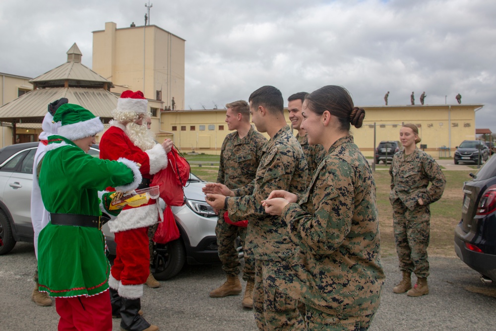 SPMAGTF CR-AF 20.1: USO Holiday Tour