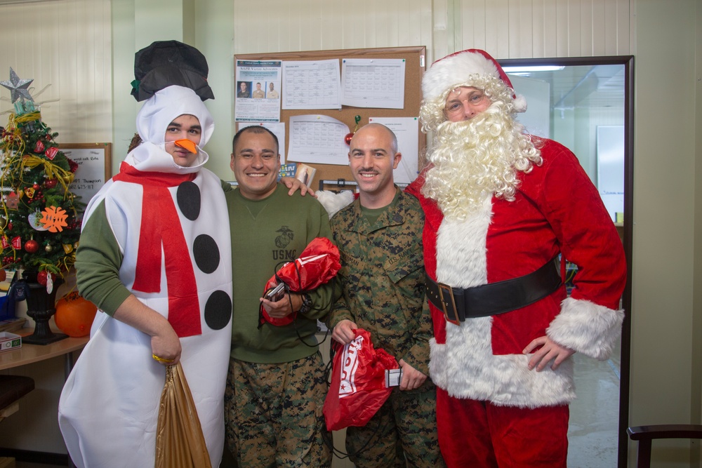 SPMAGTF CR-AF 20.1: USO Holiday Tour