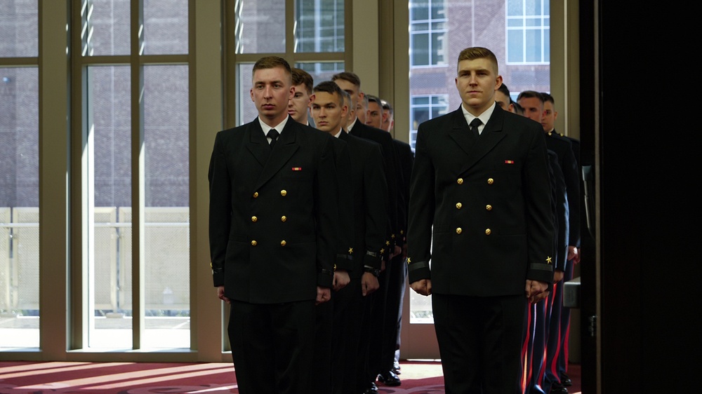 NSTC Commander Commissions Texas A&amp;M NROTC Midshipmen