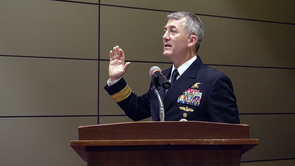 NSTC Commander Commissions Texas A&amp;M NROTC Midshipmen