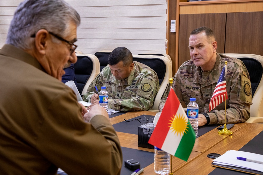 Col. Holden Visits Maj. Gen. Mustafa Chawrash