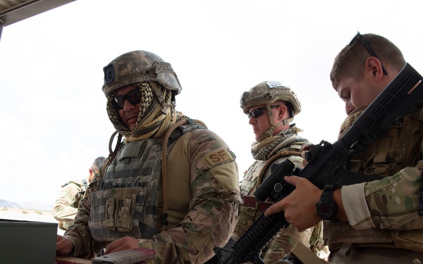 203rd GCTS &amp; 204th SFS Weapons Training