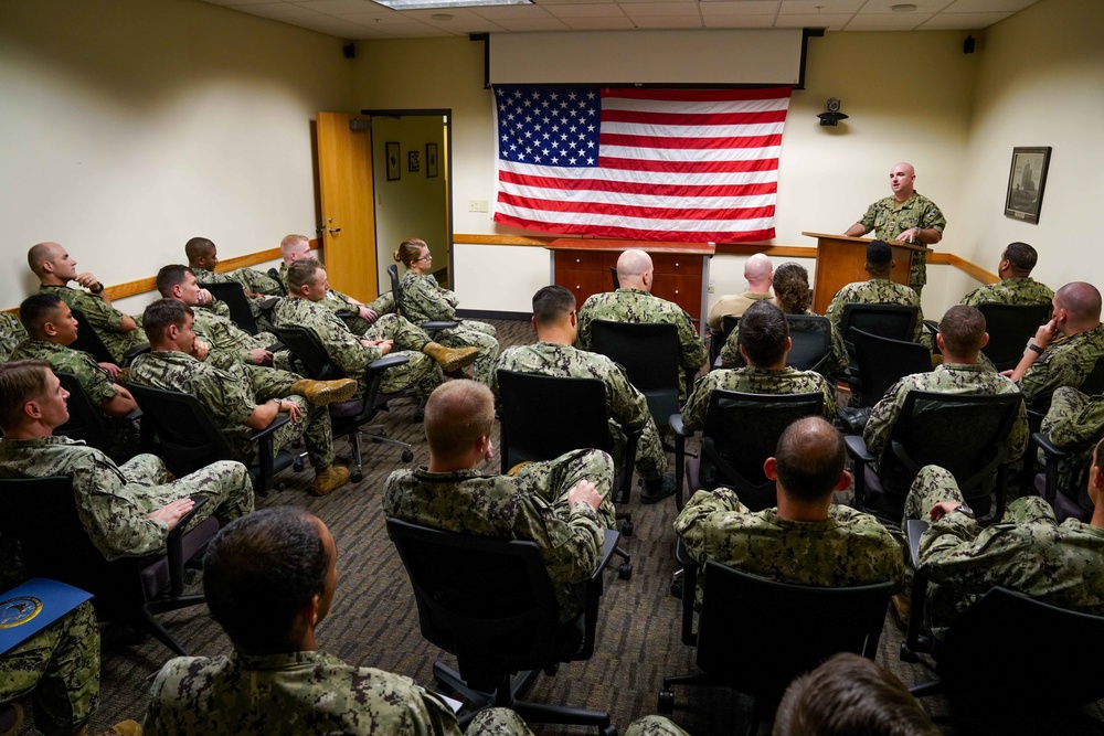 DVIDS - Images - Sailor 360 Training For CSS-15 Sailors [Image 8 Of 8]