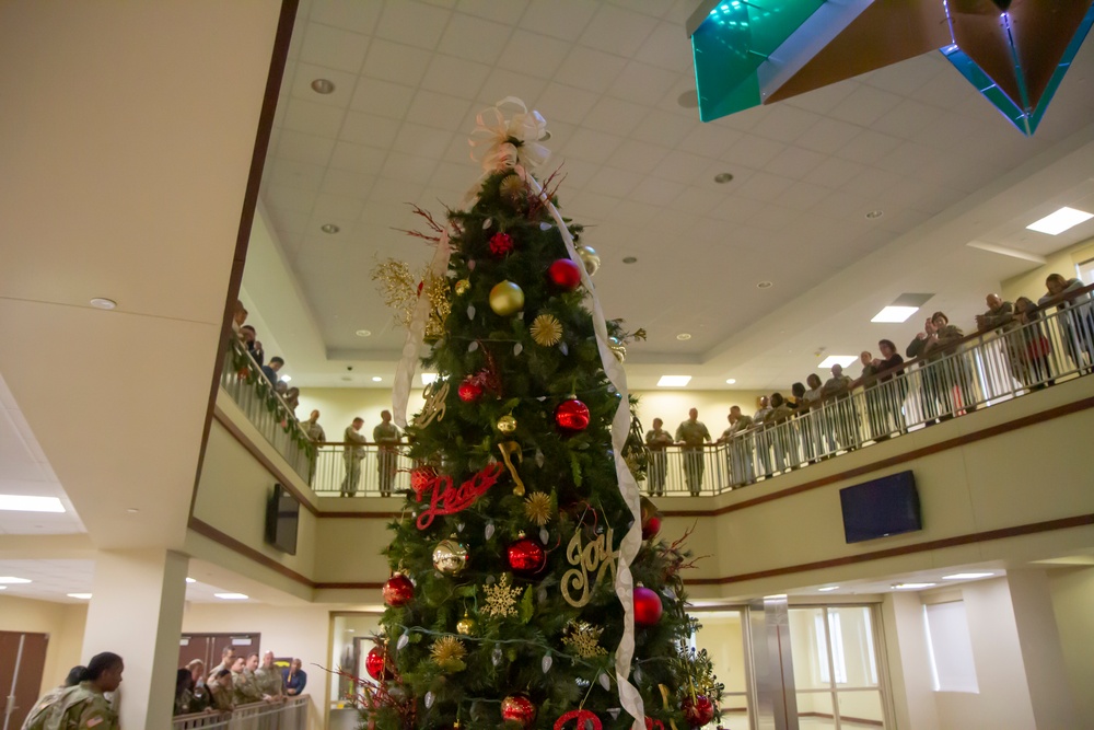 Army Reserve celebrates holiday season with tree-lighting ceremony