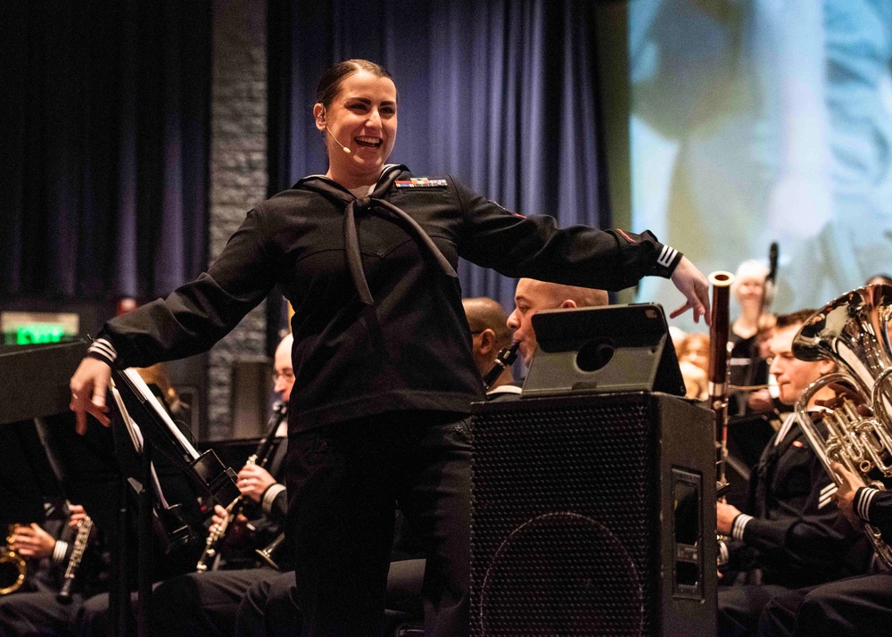 Navy Band Northeast Holiday Concert
