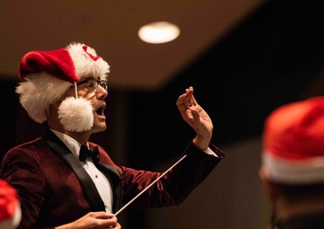 Navy Band Northeast Holiday Concert