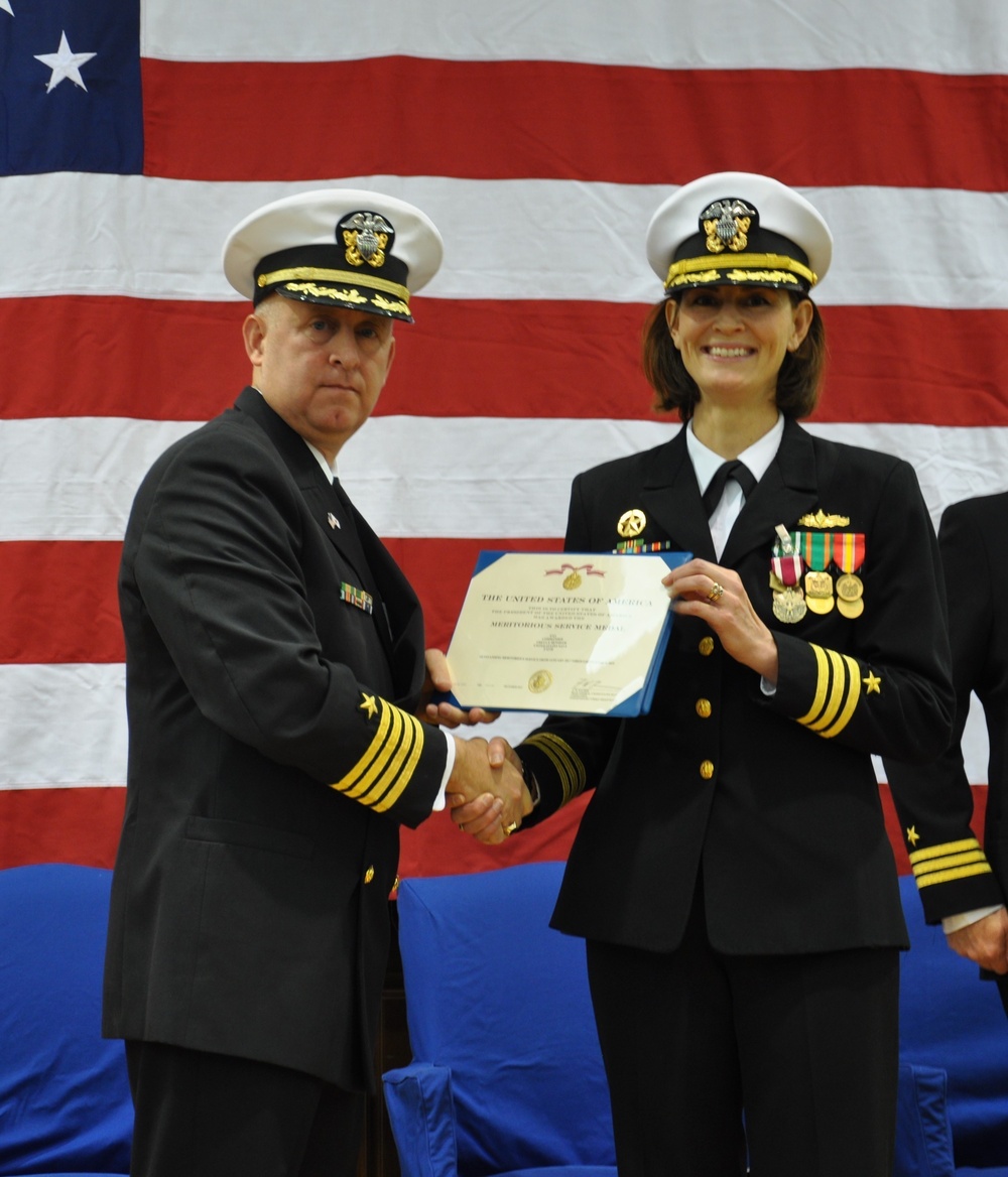 Cmdr. Greta Densham Awarded MSM at NBU 7 Change of Command