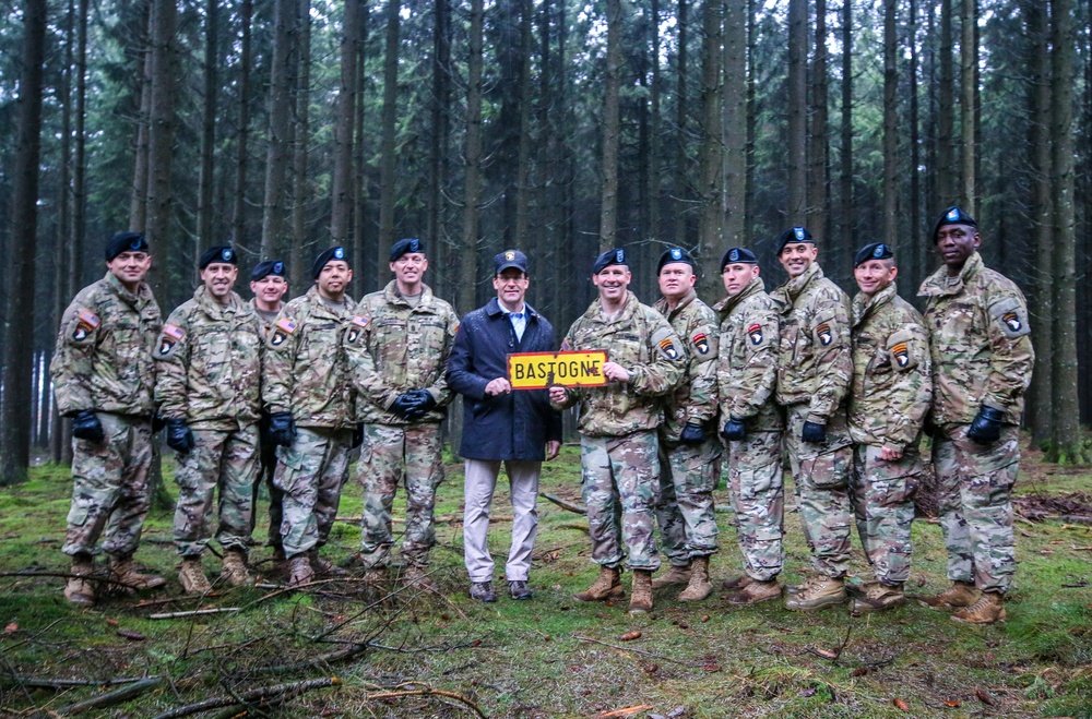 Bastogne leaders with the US Secretary of Defense