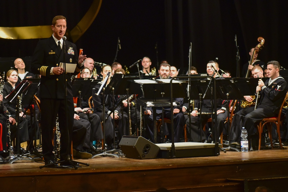 NSA Naples Holds Holiday Concert