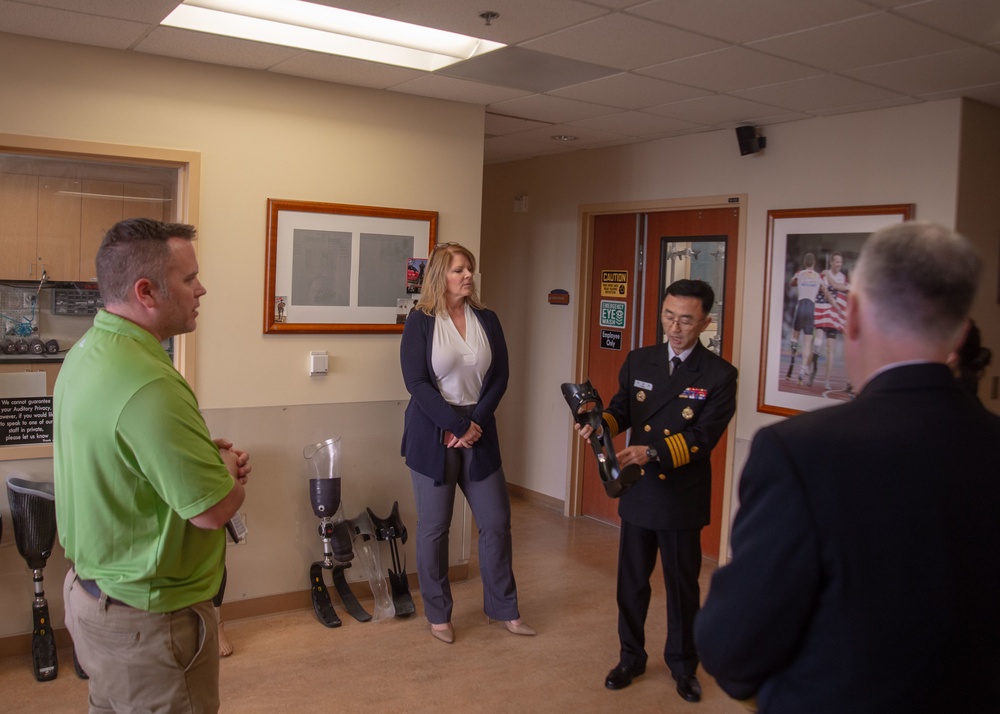 ROKN SG Tours NMCSD’s C5 Clinic