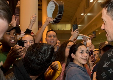 Wahlberg brothers visit Ramstein, thank troops