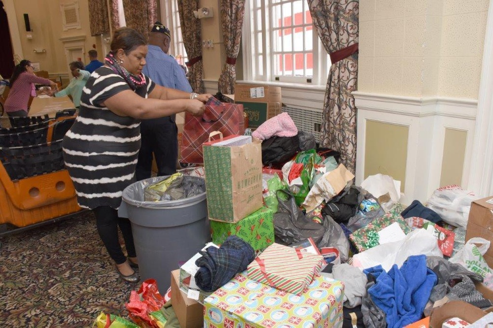 Charitable traditions remain at Columbia VAHCS for the season