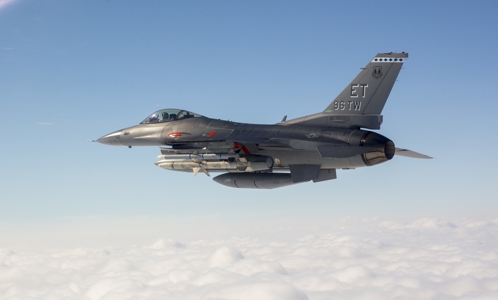 F-16 flight test