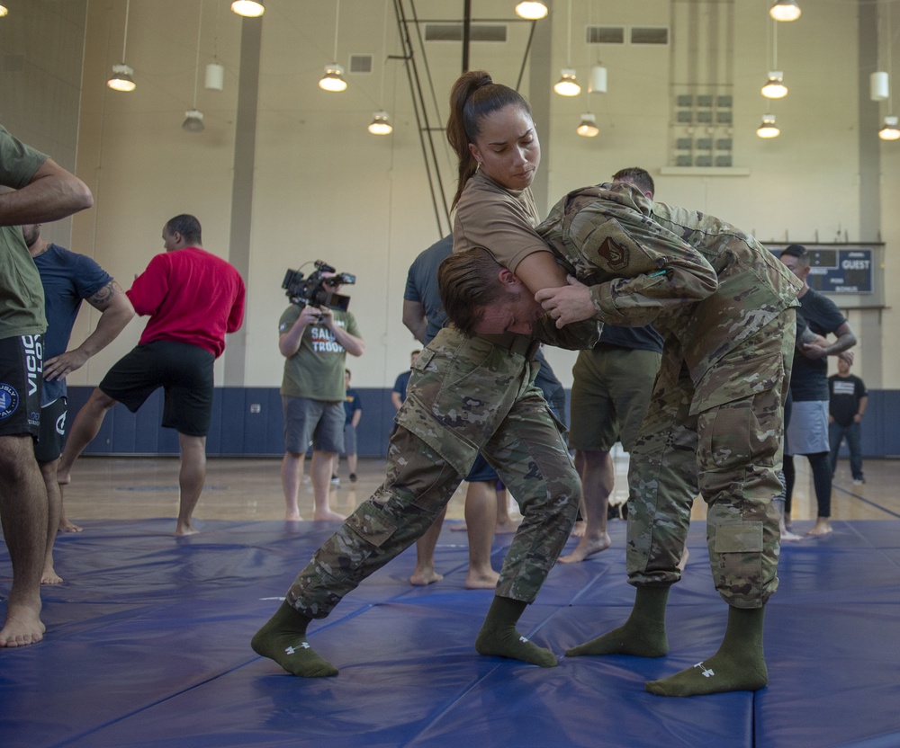 Bellator and USO Present: Salute the Troops