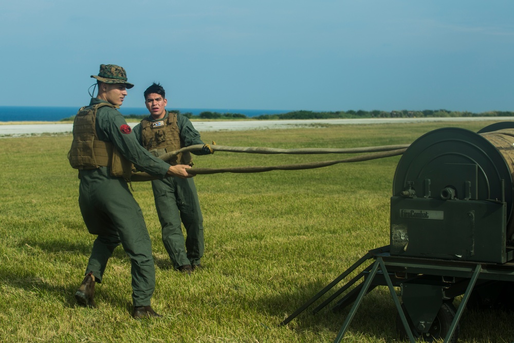 31st MEU conducts simulated airfield seizure at Ie Shima Training Facility