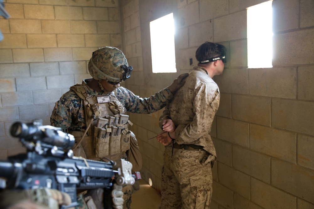 BLT 1/5 conducts simulated urban assault, jungle warfare training during MEU Exercise