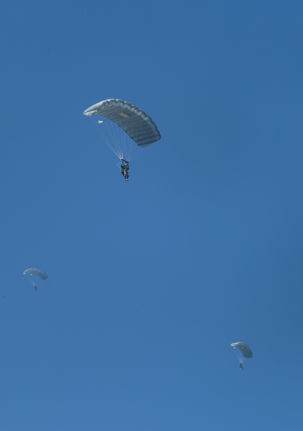 31st MEU conducts simulated airfield seizure at Ie Shima Training Facility