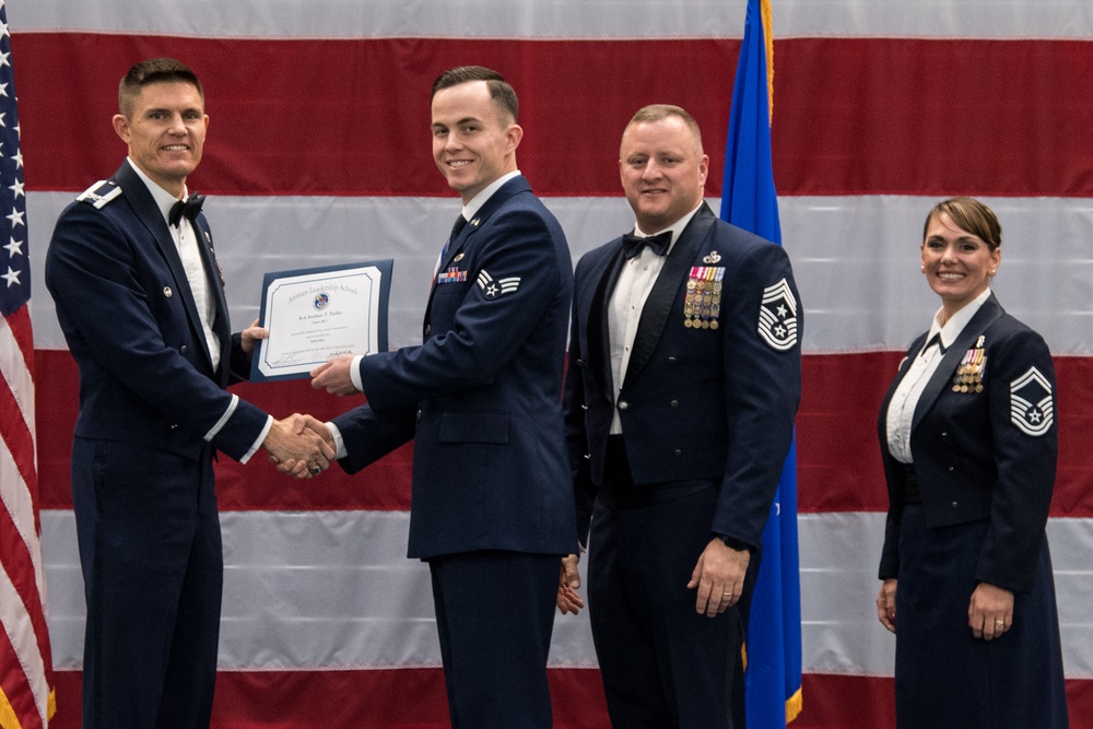 ALS Class 20-1 graduation