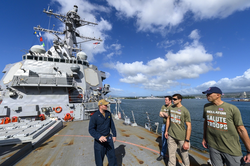 Bellator MMA visits USS William P. Lawrence