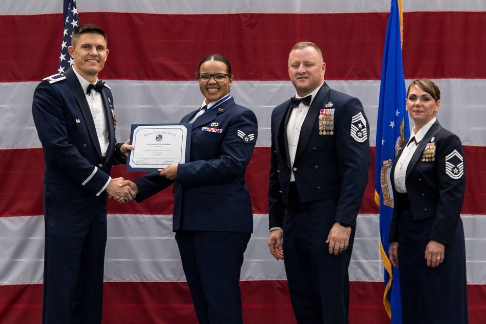 ALS Class 20-1 graduation