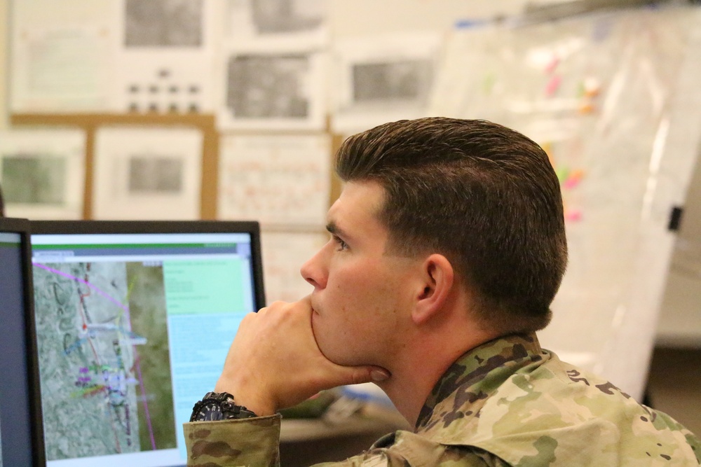 Practicing the ‘Old-School Way’ in a High-Tech Environment: Junior Army Reserve Soldiers Train on Analog Systems