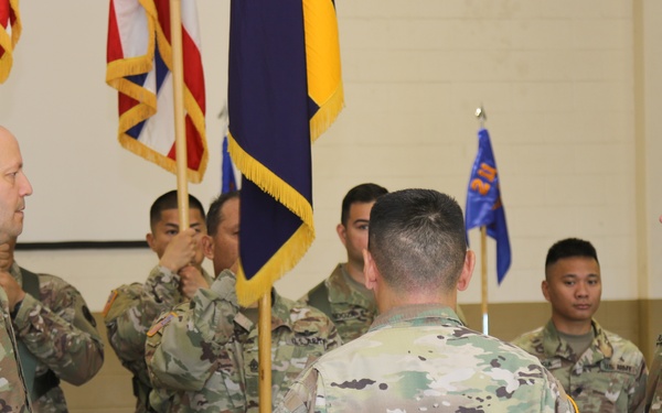 Cmd. Sgt. Maj. Odoardi relinquishes responsibility to Cmd. Sgt. Maj. Moore