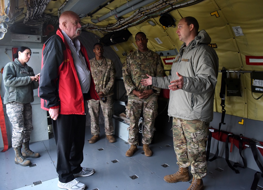 Veterans of Foreign Wars commander visits RAF Mildenhall