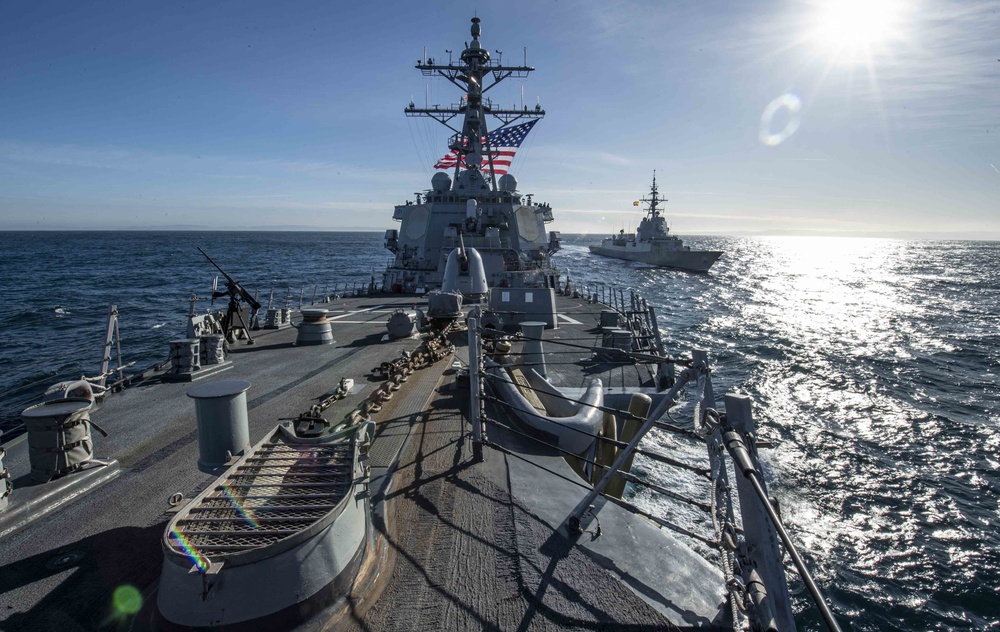 USS Carney (DDG 64)